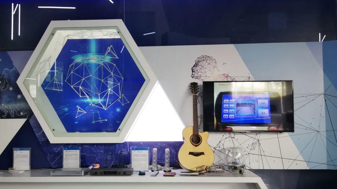创新展厅展示了智能自动调音器